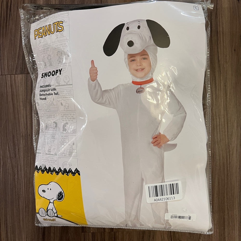 NWT Peanuts Snoopy Outfit 3T-4T